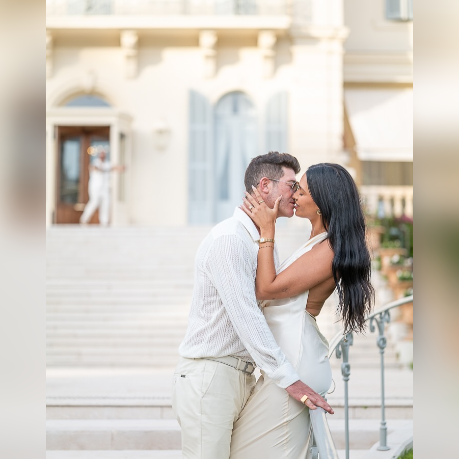 Robin Thicke and April Love Geary Tie the Knot in Romantic Ceremony